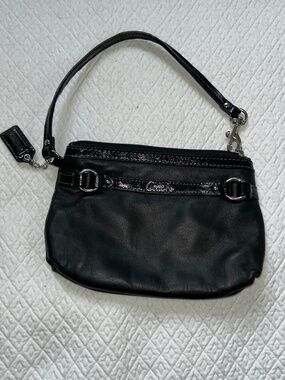 coach black mini belt trim leather classic wristlet zip pouch hand bag purse